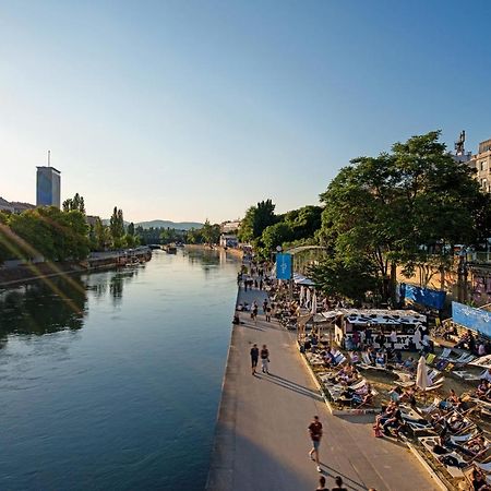 Newly-Renovated, Central City Apartment In The Heart Of Вена Экстерьер фото